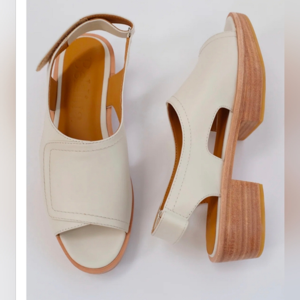 Beklina "Aya" sandal in off-white, EUC